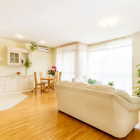 Studia 69 Apartment *